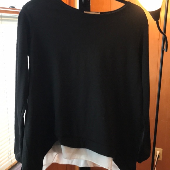 Pebble and Stone Black Top - Picture 9 of 13